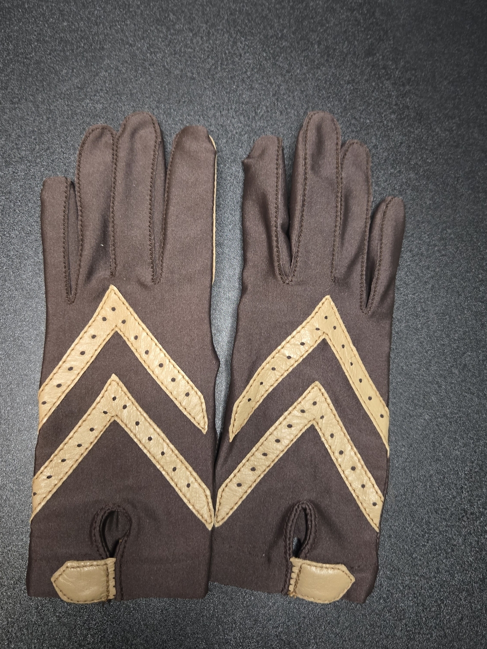 Vintage Aris Isotoner Warm-Ups Stretch Gloves Brown Tan Leather Chevron One Size